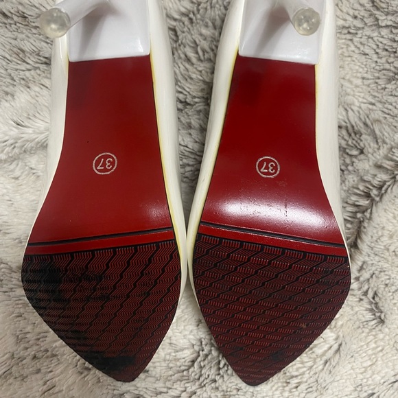 $10 - Picture 2 of 3